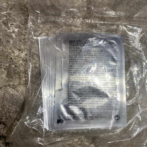 CLINIQUE Smart Custom-Repair Serum Sample - Allergy Tested 100% Fragrance Free - Picture 2 of 2